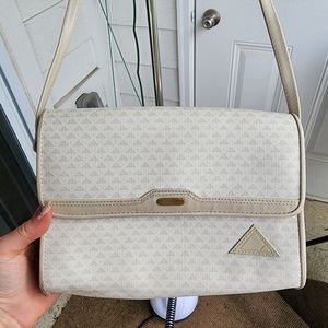 Liz Claiborne Vintage Cream Crossbody bag